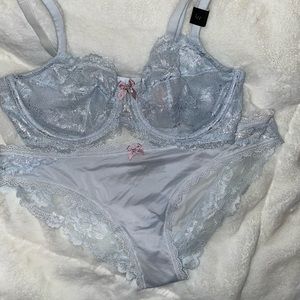Victoria’s Secret bra set 36C and Large panty